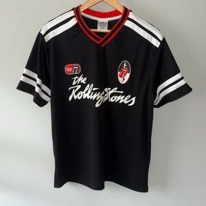 The Rolling Stones Black Red White Concert Band Tee V-Neck Short Sleeve Jersey M